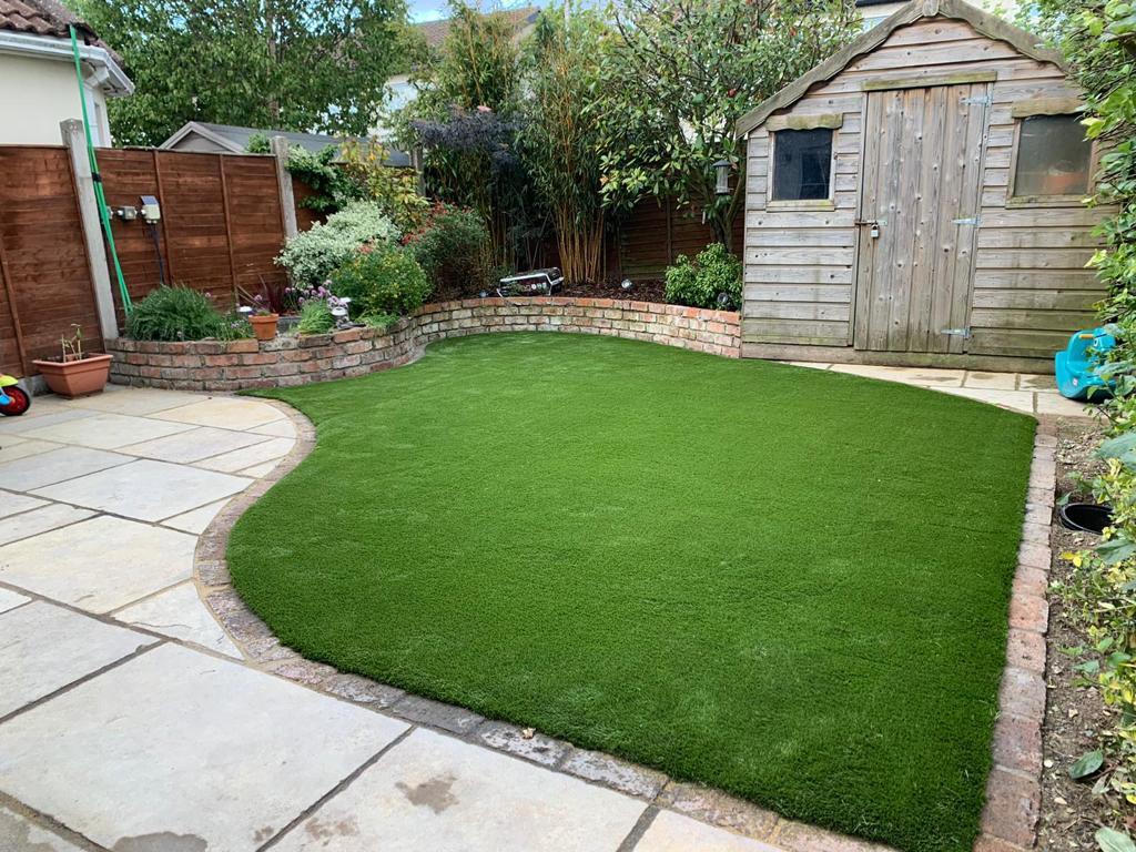 Artificial-Grass-County-Cork-garden